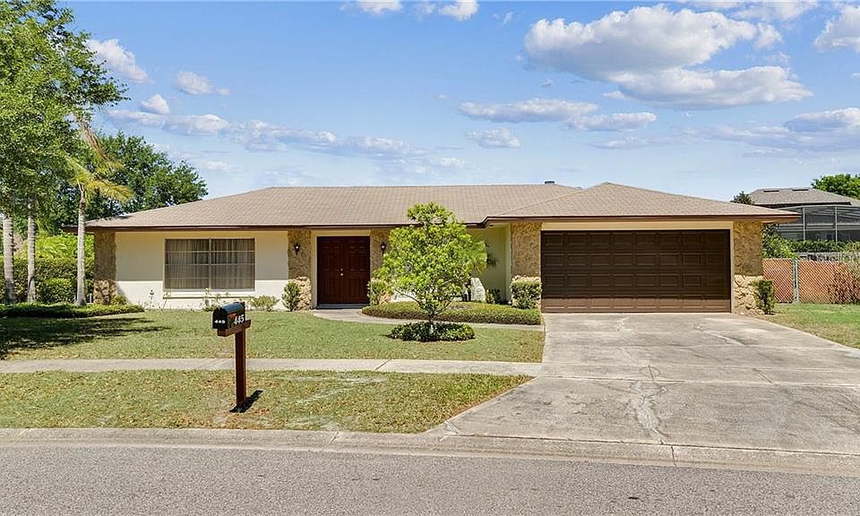 1st image of 445 Stinnett Dr