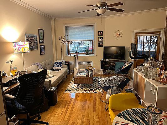 4th image of 305 W 91st St APT 1f