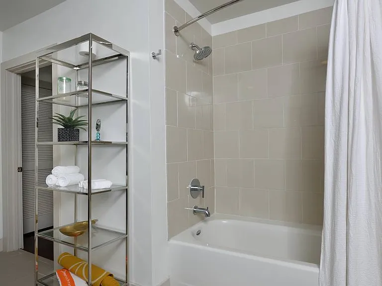 70 Century Square Dr #337 — Photo 5