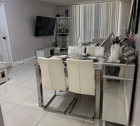 5th image of 2821 N Miami Beach Blvd #2I