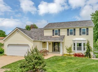 16 Fox Moor Ct, Saint Charles, MO