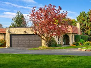 20 Crest Cir, Yakima, WA 98908