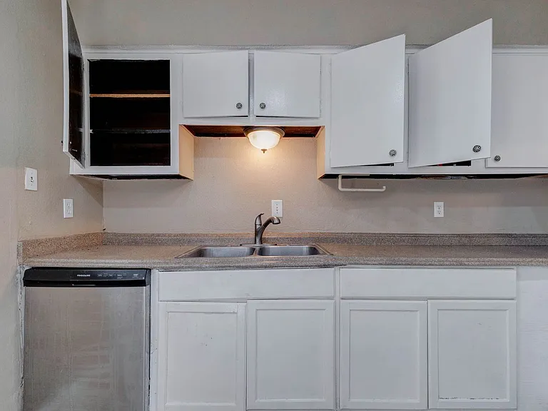 7140 S Dairy Ashford Rd — Photo 15