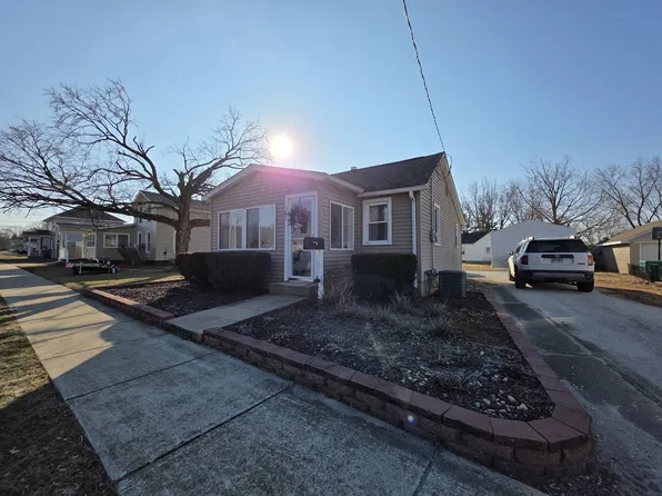 987 Union St, Marseilles, IL 61341