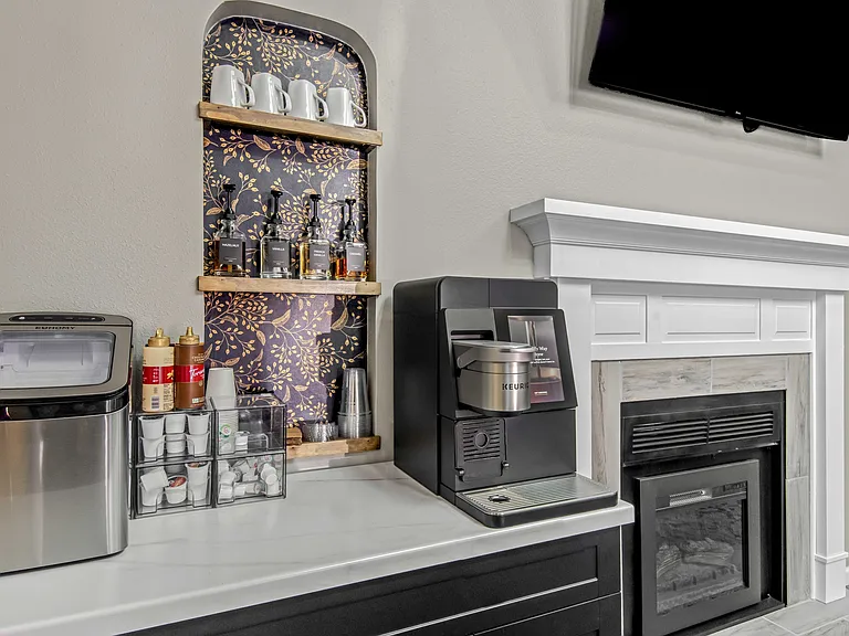 Foxcroft Apartments Complimentary Coffee Bar