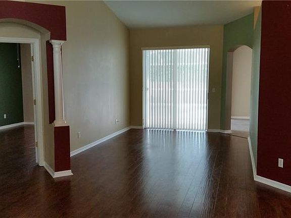 4th image of 2510 Allwood Ave