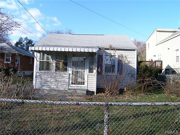 3rd image of 13 Travis Ave