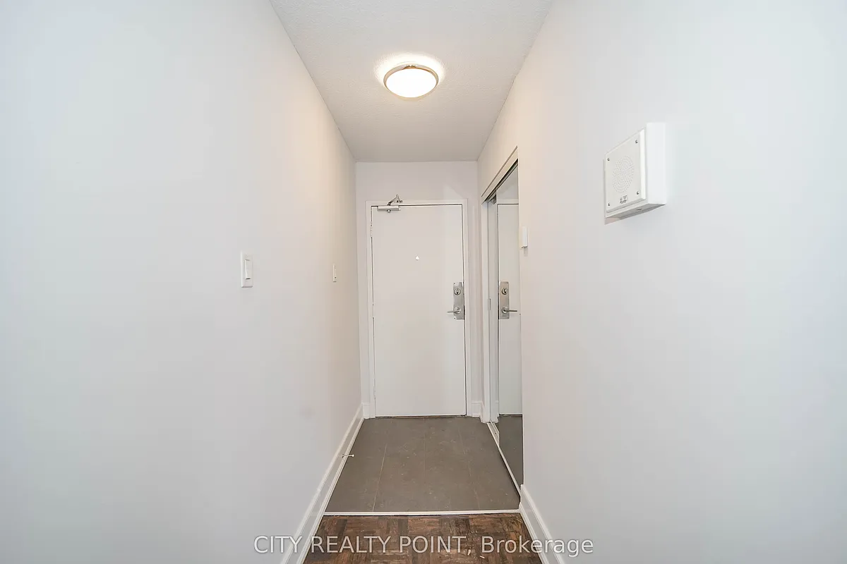 Building Photo - 33 Isabella St #1411