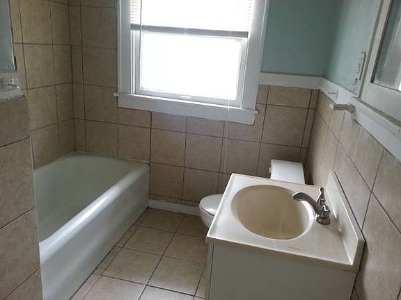5th image of 5050 Paseo Blvd #2