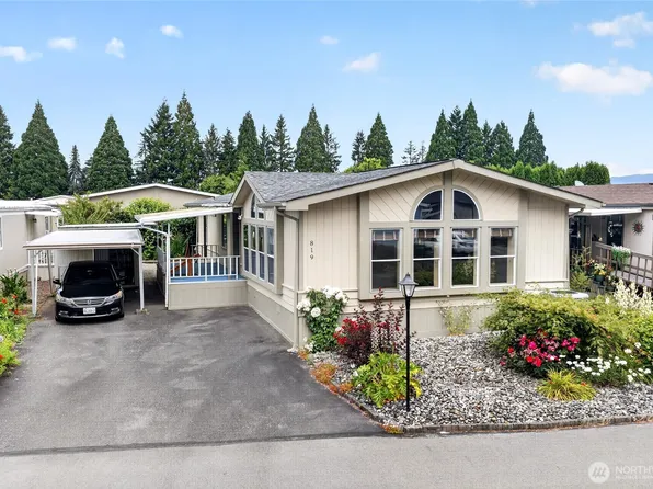 819 Mountain Villa Loop, Enumclaw, WA 98022