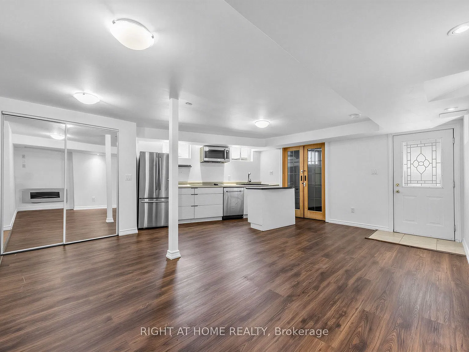 3 bed, $2,200 — Photo 4