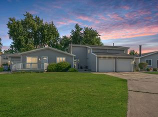 1562 Hunt Dr APT B, Normal, IL 61761