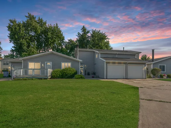 1562 Hunt Dr APT B, Normal, IL 61761