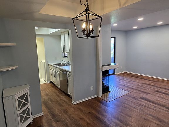 4th image of 6858 S Countrywoods Cir #F