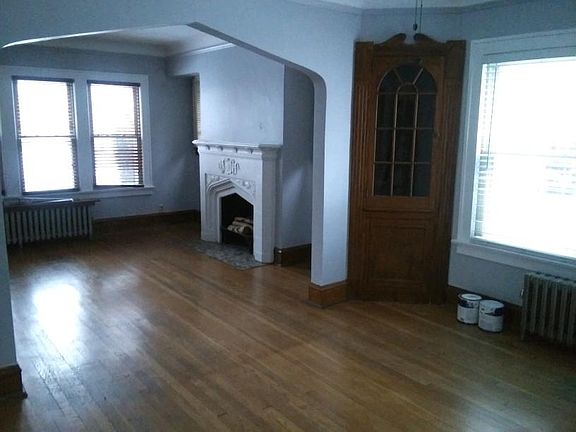 2nd image of 602 S Falmouth Dr