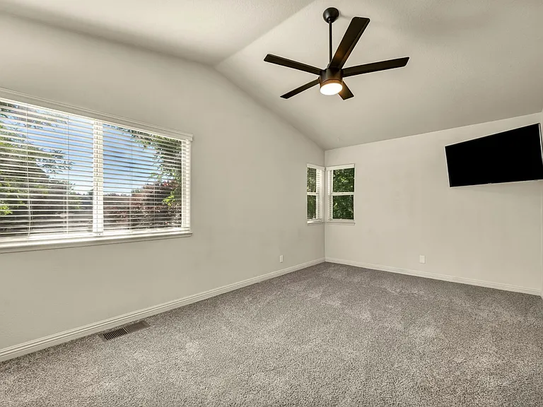 7554 Wheeldale Cir — Photo 16