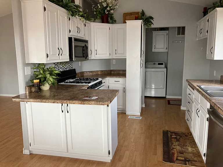 4517 Katie Cir E — Photo 21
