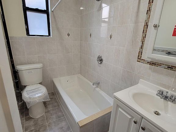 5th image of 14444 Sanford Ave #4GG