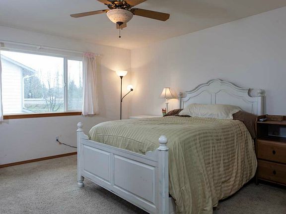 5th image of 15953 Kylie Dr SE