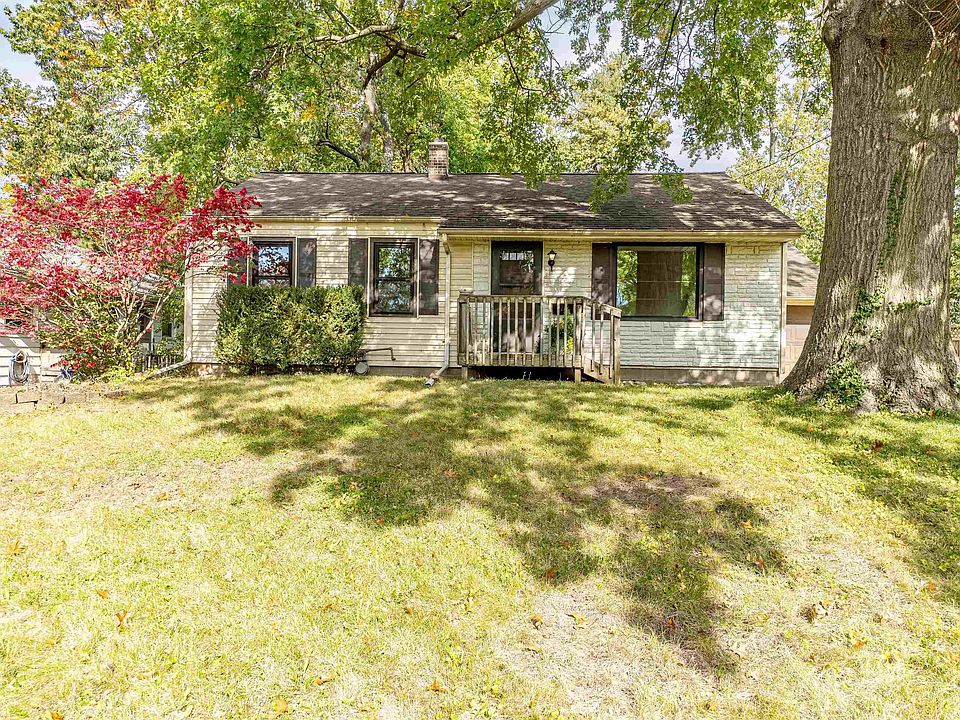 1st image of 1411 W Crestwood Dr