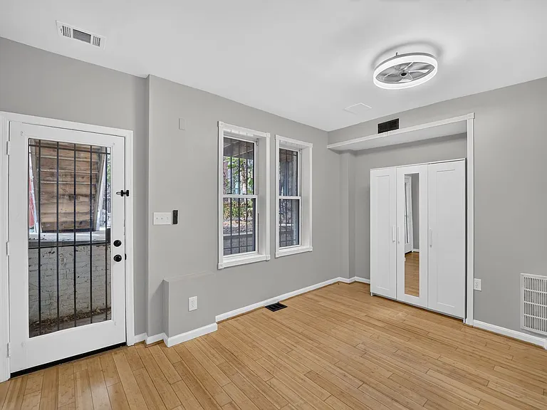 1004 Girard St NW — Photo 18