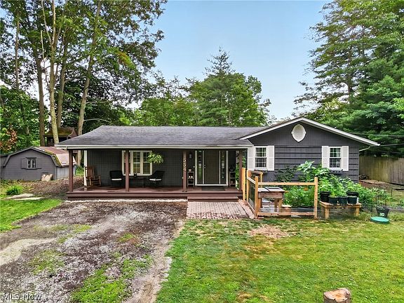 3rd image of 554 E River View Dr
