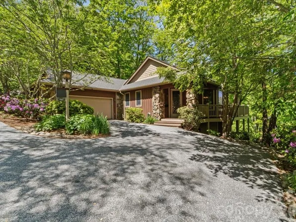 15 Ivy Point Ln, Burnsville, NC 28714