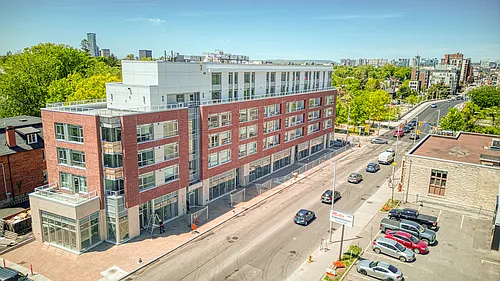 1050 Bank St Photo 1