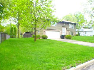 7650 Lakeside Rd NE, Fridley, MN 55432