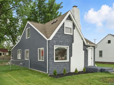 19832 Stafford St, Clinton Township, MI, 48035