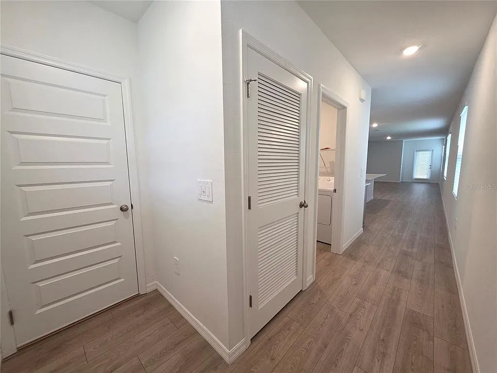 4 bed, 2.0 bath, 1665 sqft, $2,250 — Photo 3
