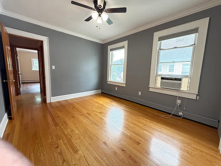 59 Burnside Ave #2 — Photo 3