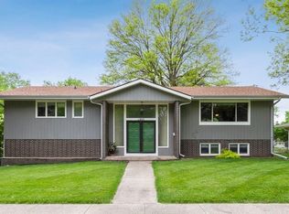 1803 Bel Air Dr, Ames, IA 50010