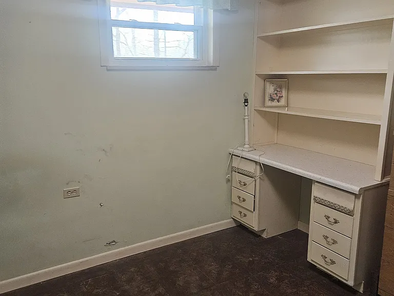 5240 Drury Ln — Photo 15