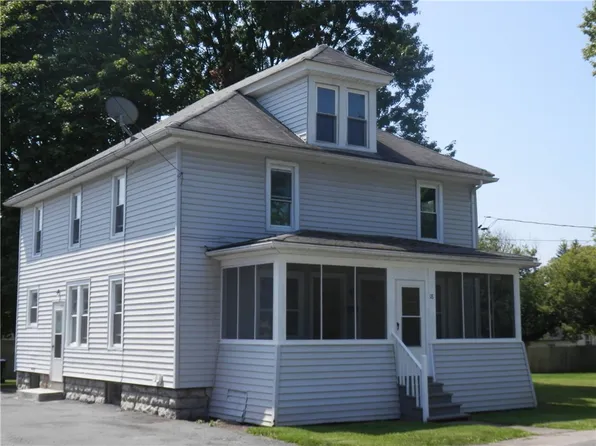 18 Pine St, Seneca Falls, NY 13148