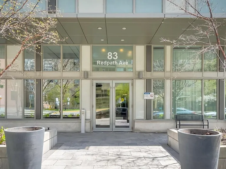 83 Redpath Ave #711 — Photo 2