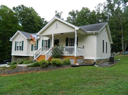 1st image of 230 Vineyard Cir