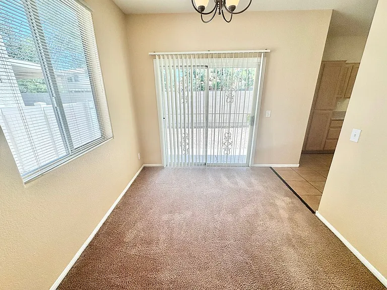 10424 Palm Village St — Photo 4