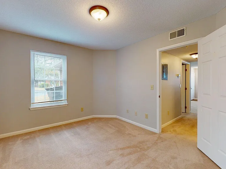 1203 Wilshire Cir — Photo 25