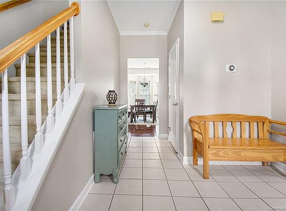 3rd image of 117 Breton Ct