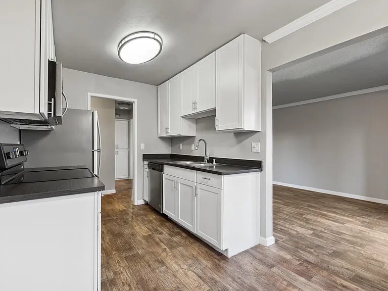 Villa Palms Apartment Homes — Photo 7