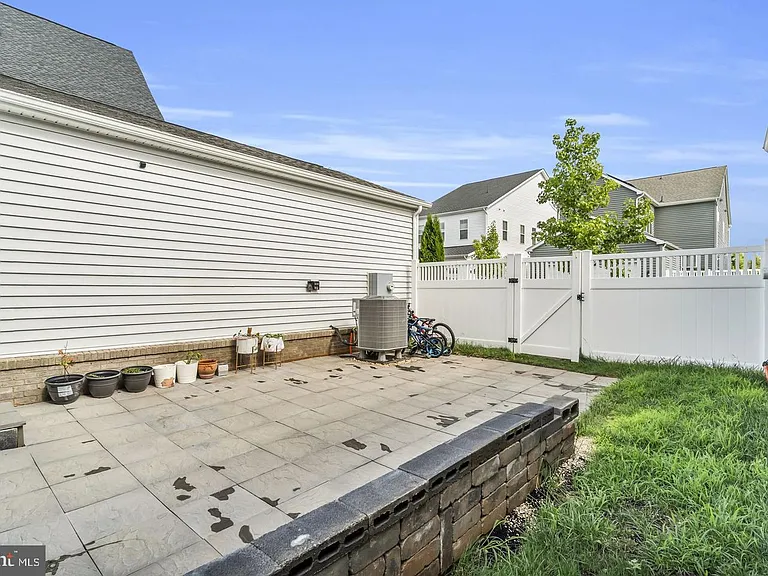 41919 Spring Air Dr — Photo 40