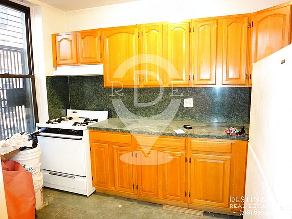 11x7 Kitchen(Vacant)