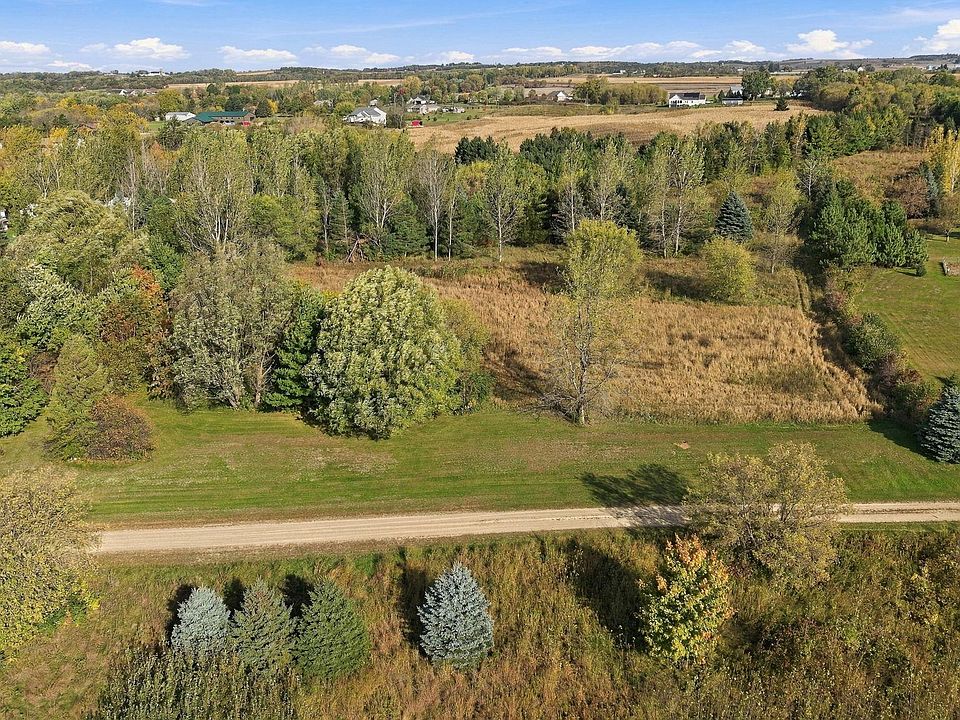 1st image of 76th Ave