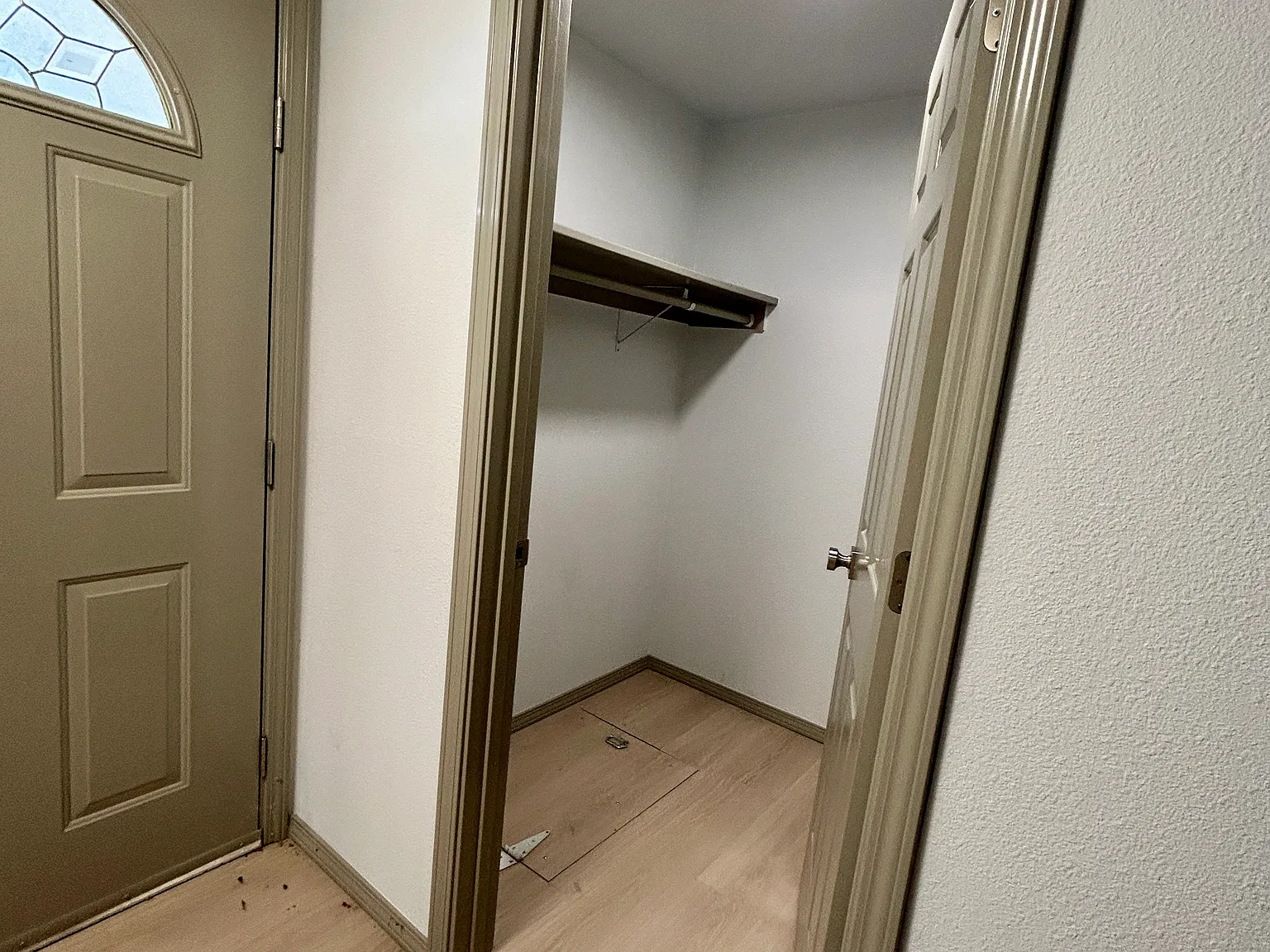 4 bed, 1811 sqft, $3,100 — Photo 3