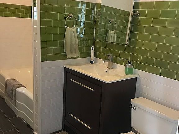 Upstairs bath 