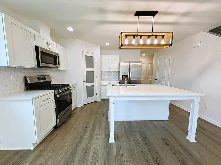 3734 Meadow Vista Ln — Photo 10