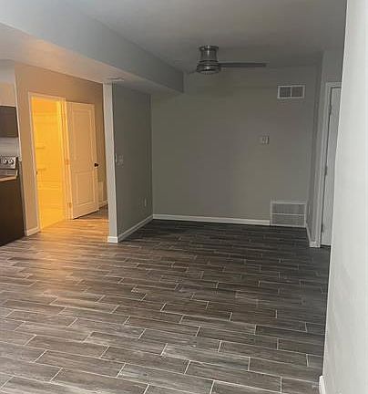 3rd image of 25 Elberon Pl Unit 1A