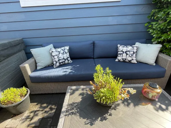 (undisclosed Address), Seattle, WA 98122