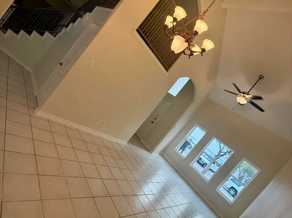 411 Shiloh Dr, Laredo, TX